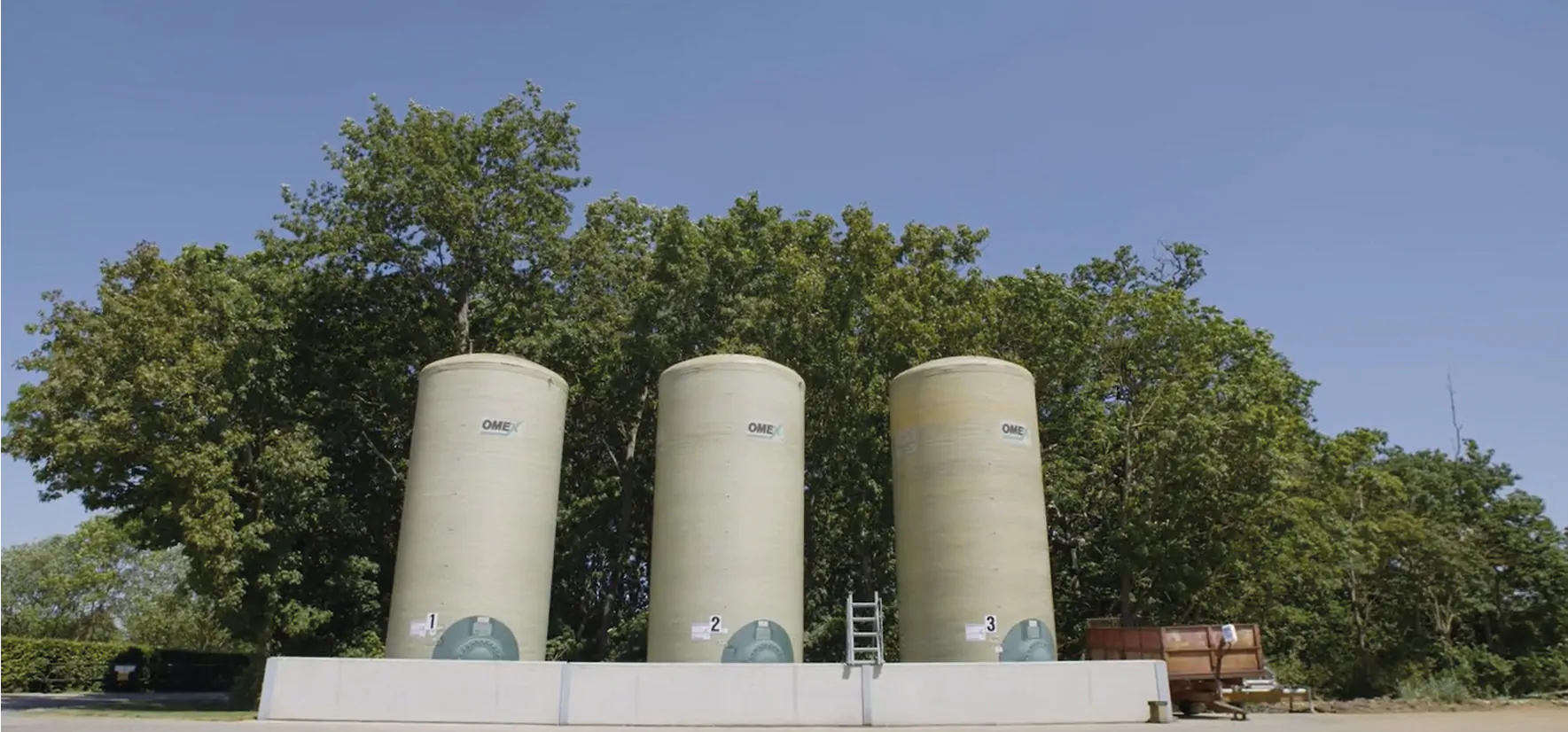 safe storage of liquid fertiliser bunded tanks