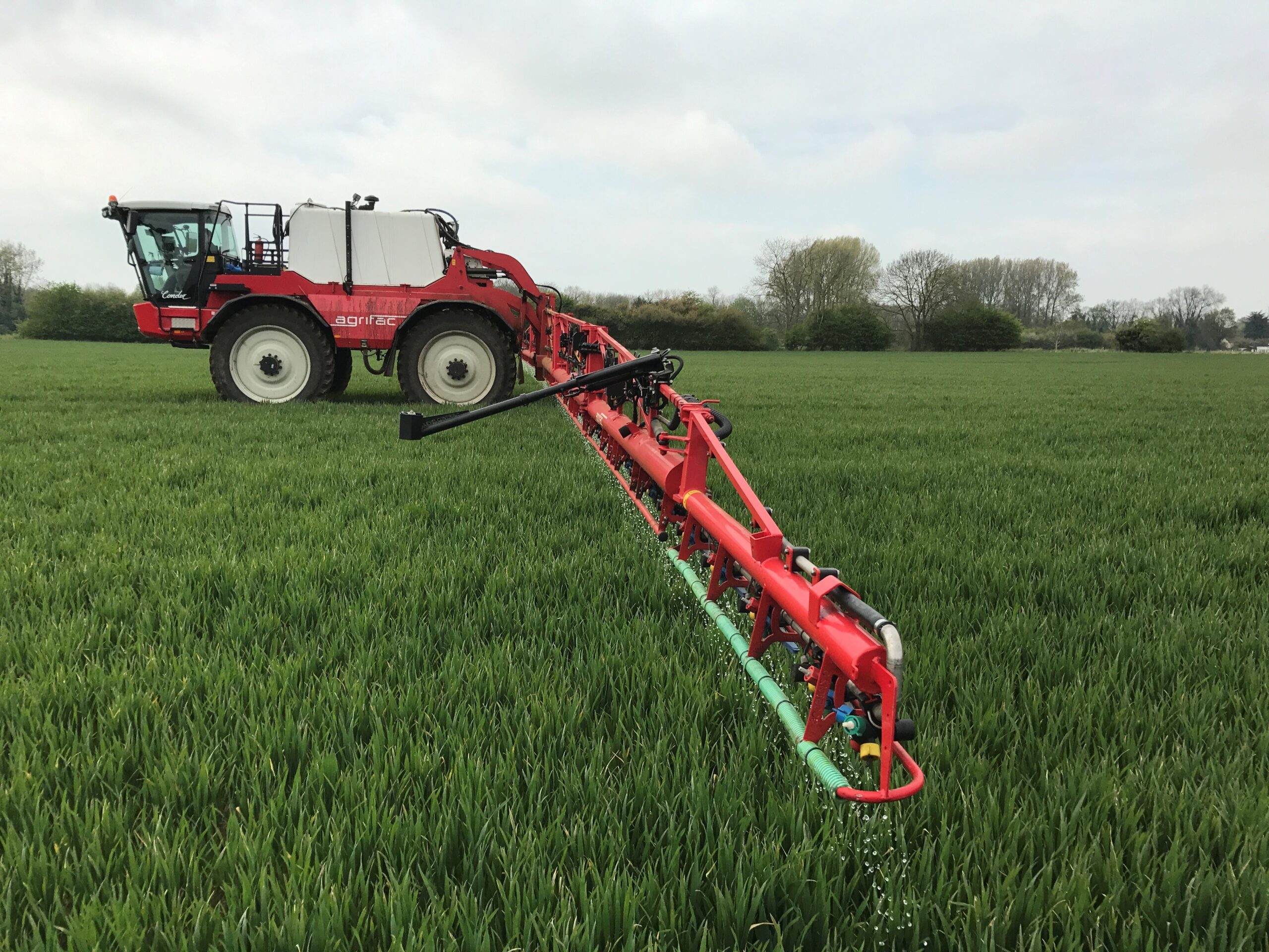 Red liquid fertiliser application